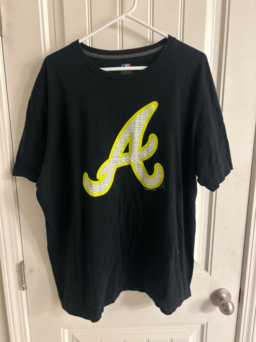 Atlanta Braves MLB Graphic Tee - Neon "A" Logo